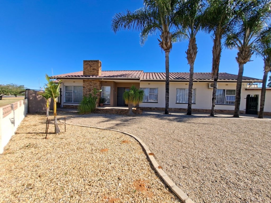 3 Bedroom Property for Sale in Vredendal Western Cape